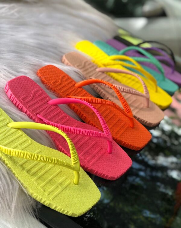 Chinelo Santa Lolla